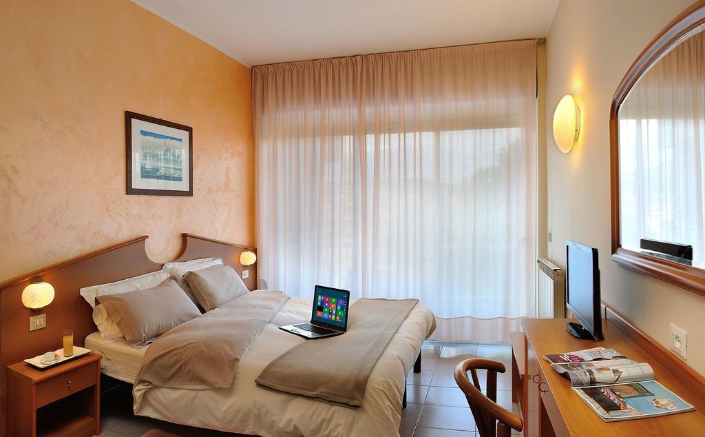 Corallo Wellness Hotel Ντιάνο Μαρίνα Εξωτερικό φωτογραφία